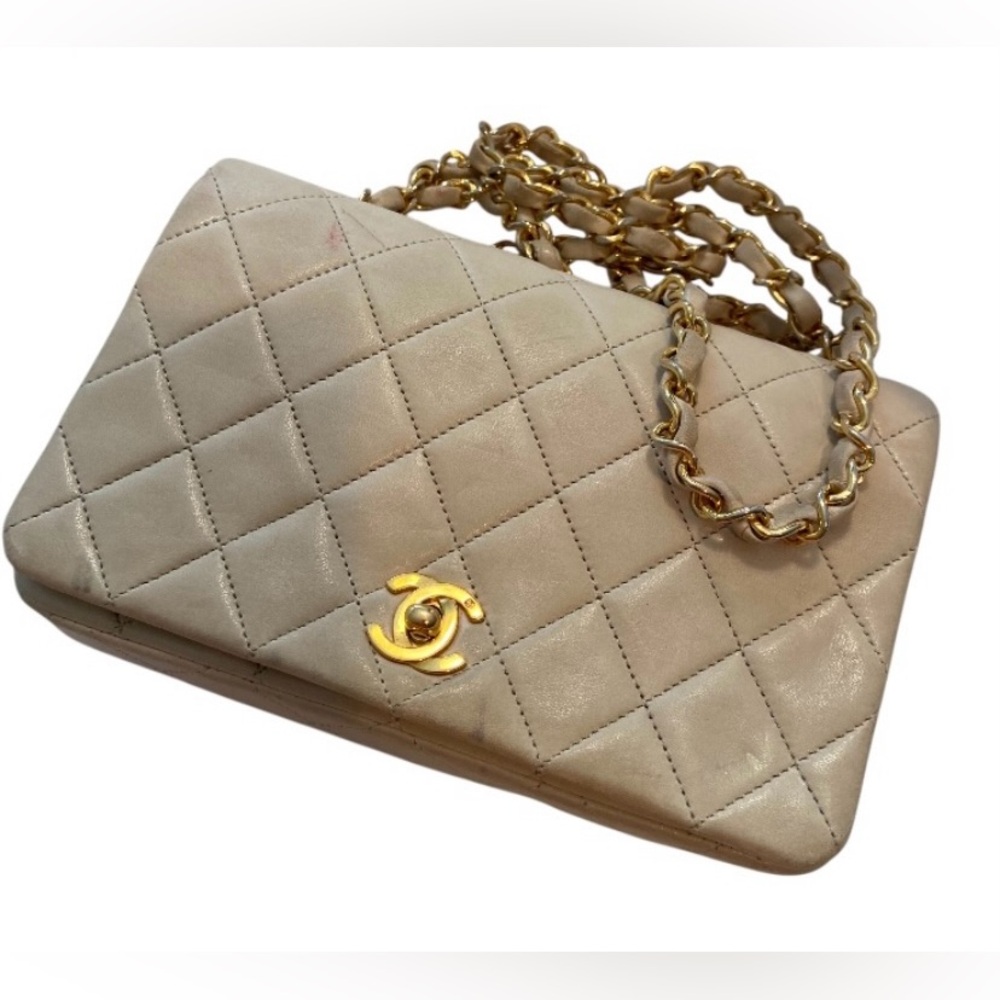 Chanel Beige Quilted Shoulder Bag with Gold Chain